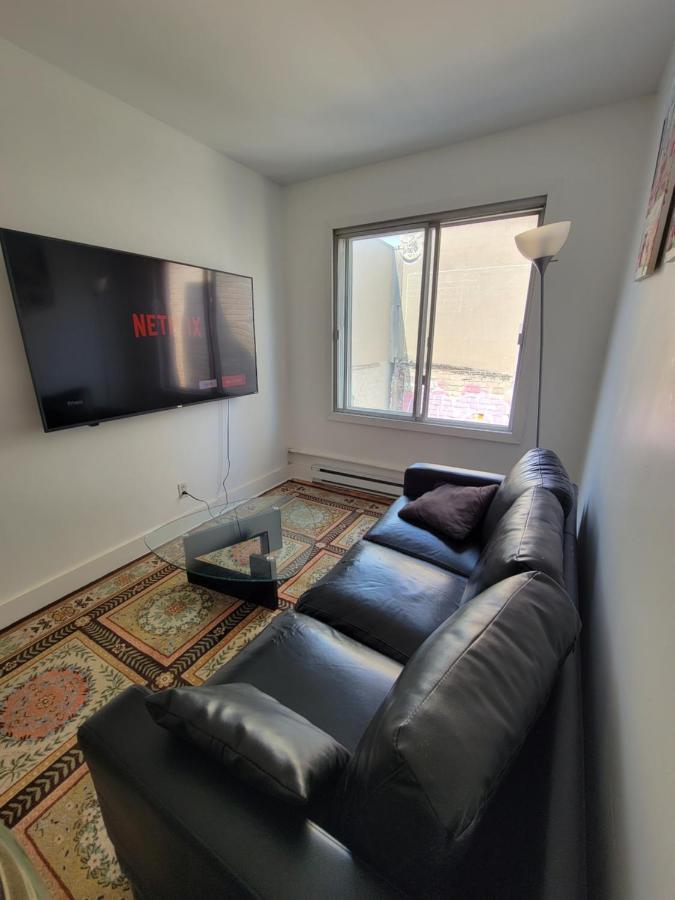 Small Condo In Montreal -Fast Wifi Exterior photo